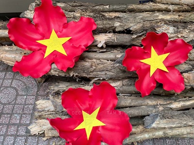 Hoa cờ Việt Nam loại đẹp [Nhẹ - 3 Size] 35-40-45cm CANHHOA-12